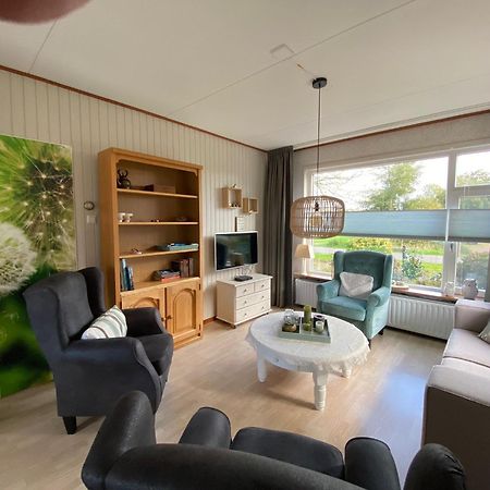 Huis Bij Het Water Met Sloepje Jutrijp ภายนอก รูปภาพ