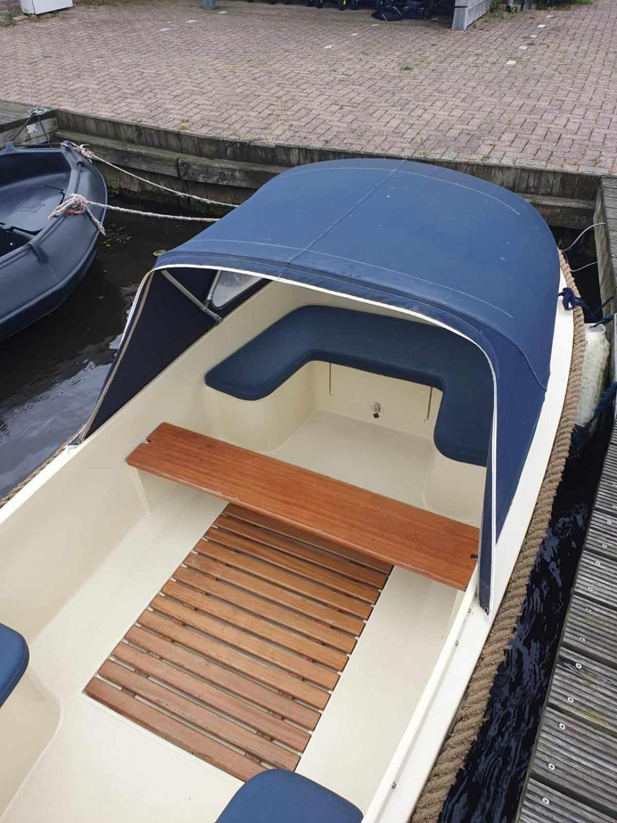Huis Bij Het Water Met Sloepje Jutrijp ภายนอก รูปภาพ
