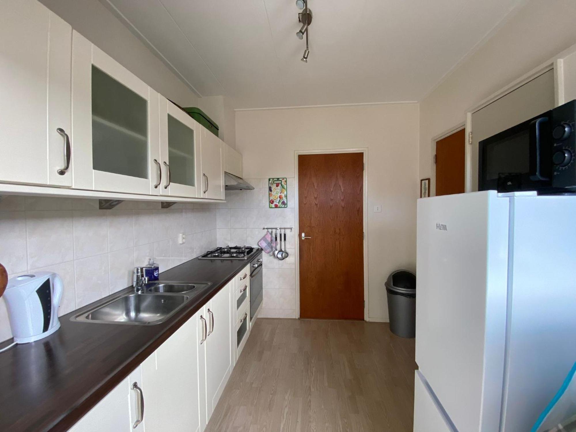 Huis Bij Het Water Met Sloepje Jutrijp ภายนอก รูปภาพ