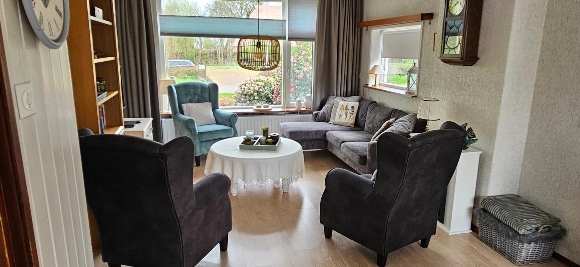 Huis Bij Het Water Met Sloepje Jutrijp ภายนอก รูปภาพ