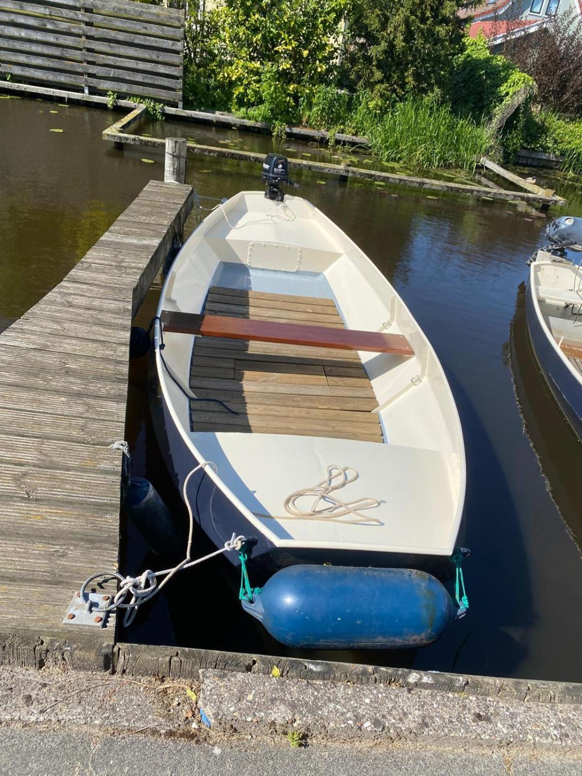 Huis Bij Het Water Met Sloepje Jutrijp ภายนอก รูปภาพ